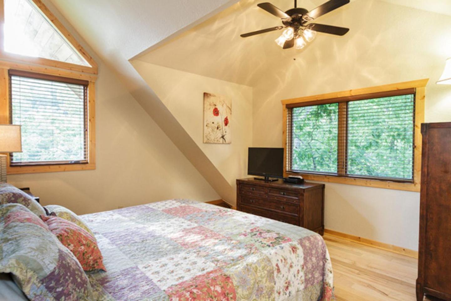 Big Bear Ridge Lodge - Breathtaking Mountain Views And Private Forest Scenes In Amazing Large Log Cabin 개틀린버그 외부 사진