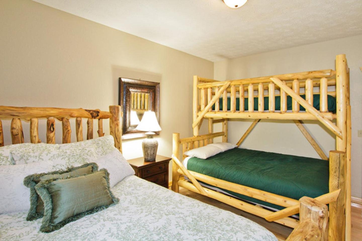 Big Bear Ridge Lodge - Breathtaking Mountain Views And Private Forest Scenes In Amazing Large Log Cabin 개틀린버그 외부 사진