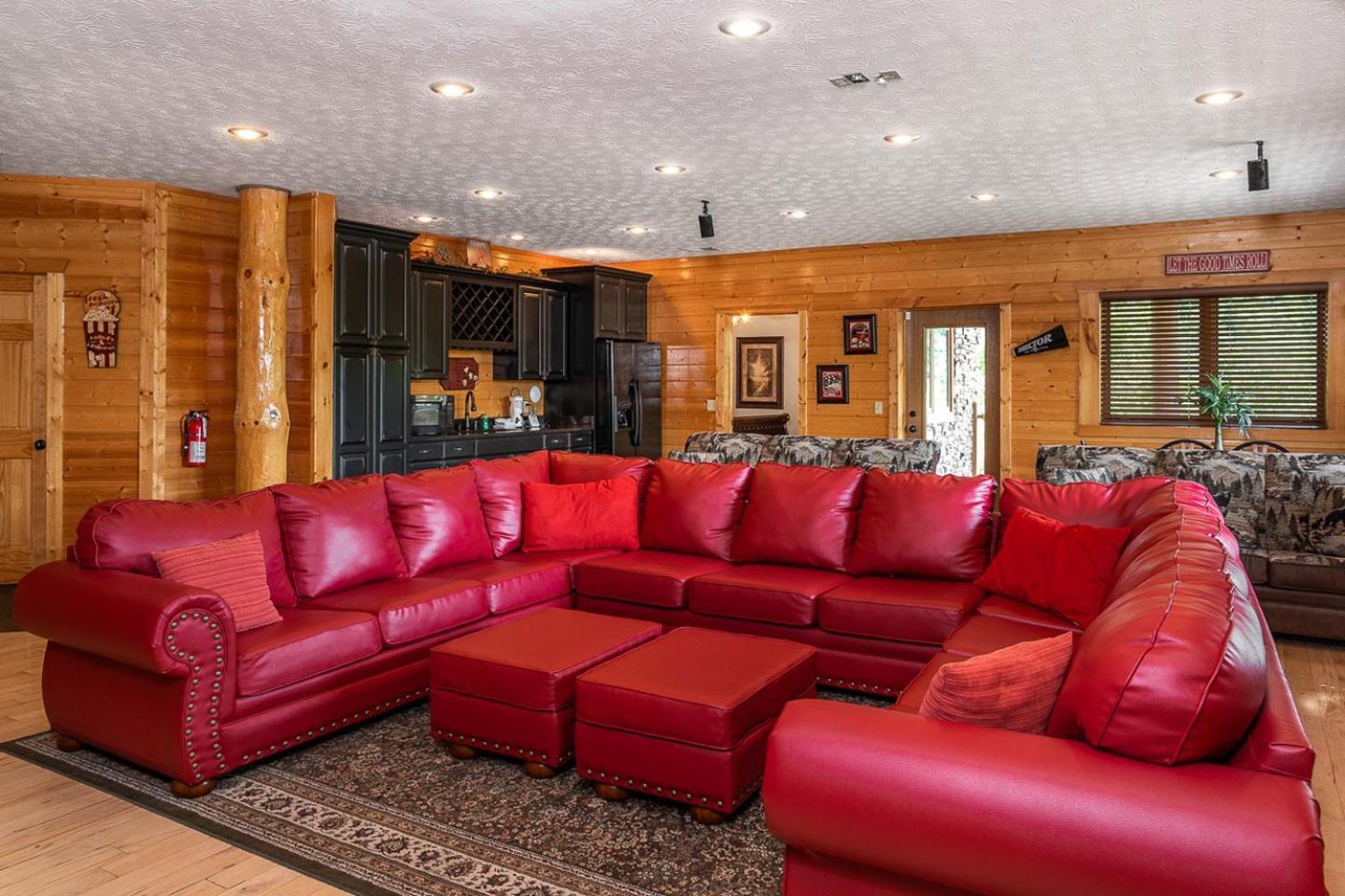 Big Bear Ridge Lodge - Breathtaking Mountain Views And Private Forest Scenes In Amazing Large Log Cabin 개틀린버그 외부 사진