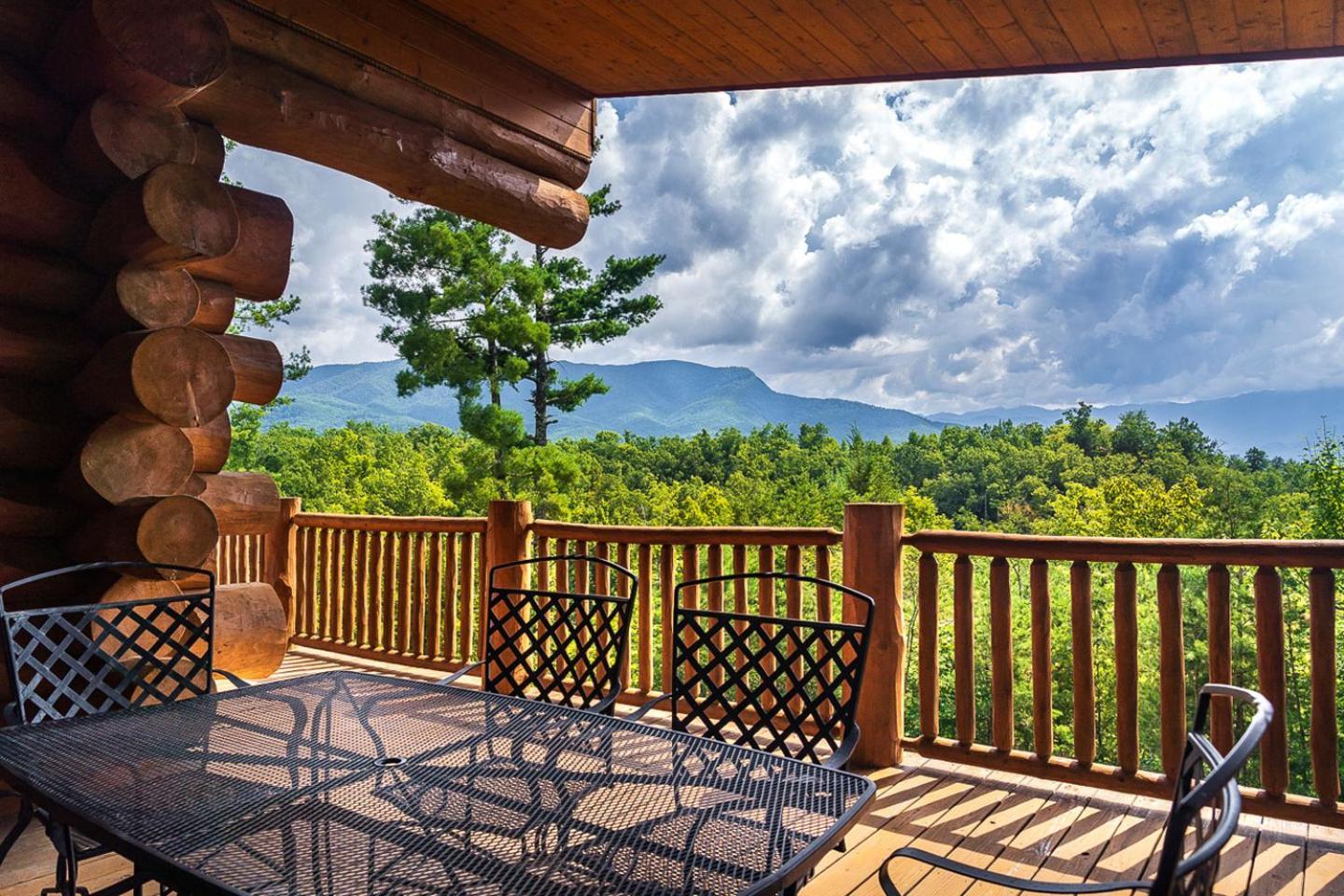 Big Bear Ridge Lodge - Breathtaking Mountain Views And Private Forest Scenes In Amazing Large Log Cabin 개틀린버그 외부 사진