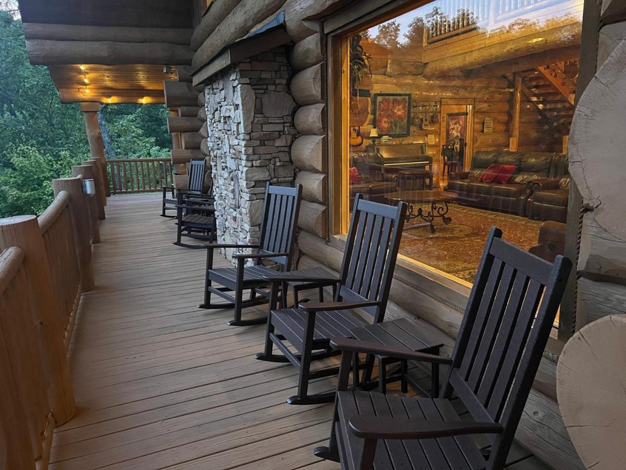 Big Bear Ridge Lodge - Breathtaking Mountain Views And Private Forest Scenes In Amazing Large Log Cabin 개틀린버그 외부 사진